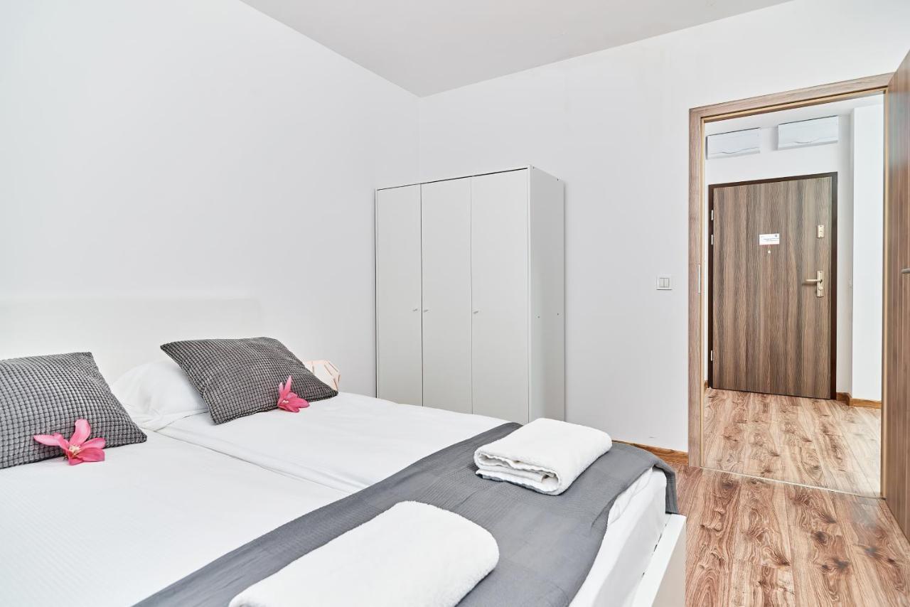 Modern Apartments Wroclaw By Renters المظهر الخارجي الصورة