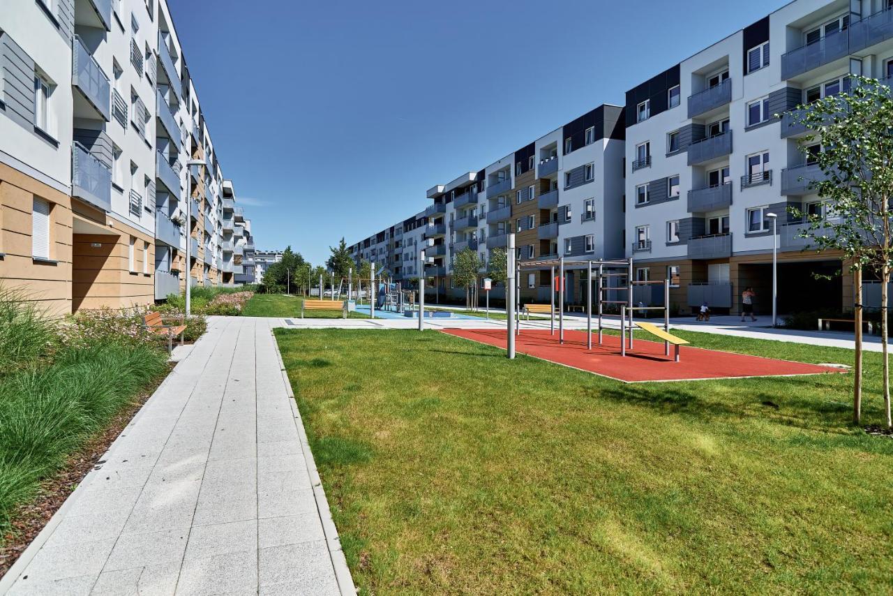 Modern Apartments Wroclaw By Renters المظهر الخارجي الصورة