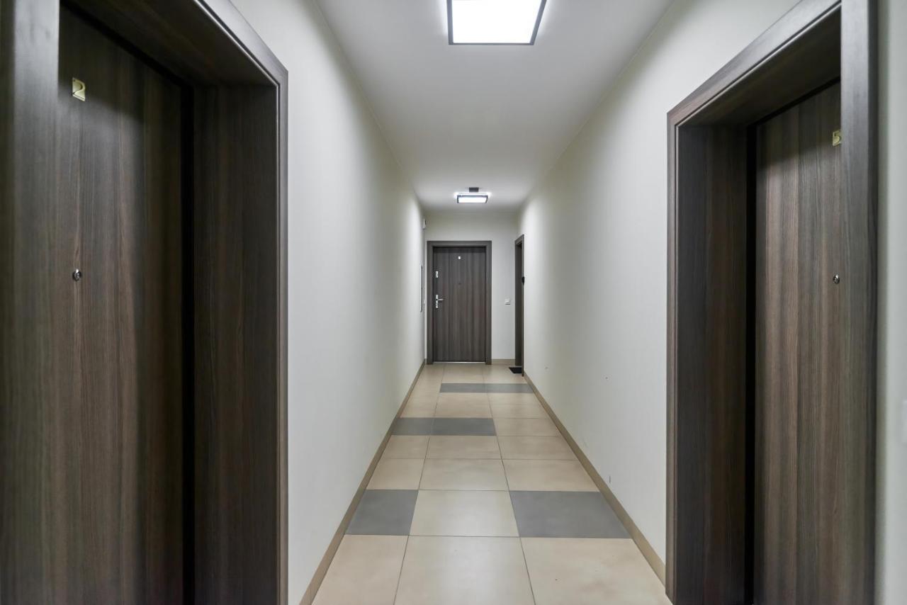 Modern Apartments Wroclaw By Renters المظهر الخارجي الصورة