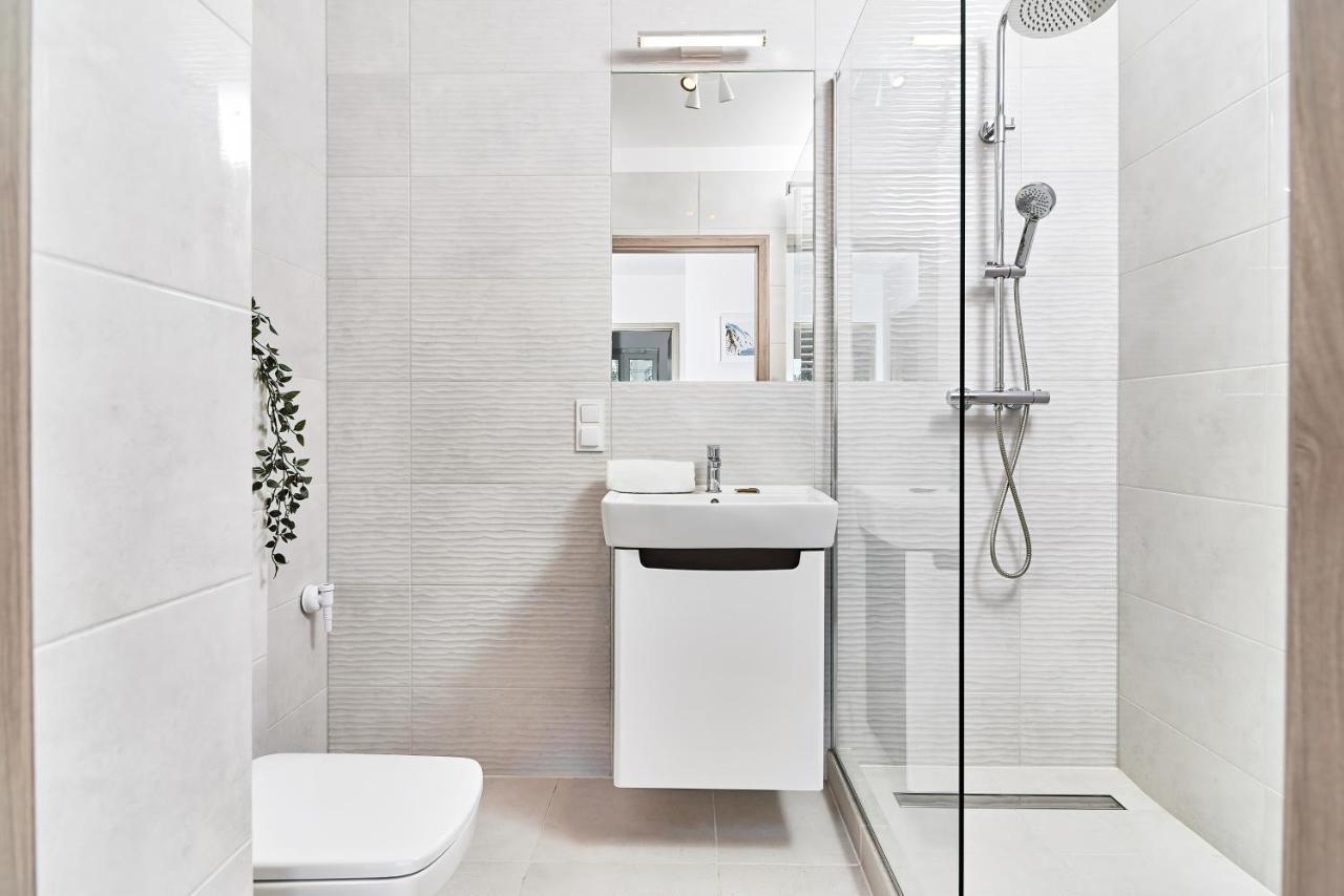 Modern Apartments Wroclaw By Renters المظهر الخارجي الصورة
