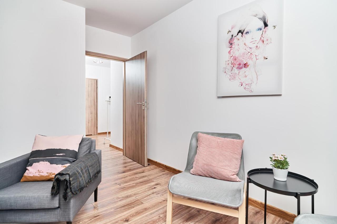 Modern Apartments Wroclaw By Renters المظهر الخارجي الصورة